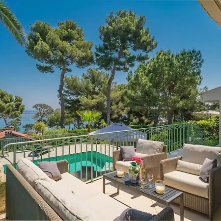 Sublime With Sea View In Cap D'antibes, 500 M From The