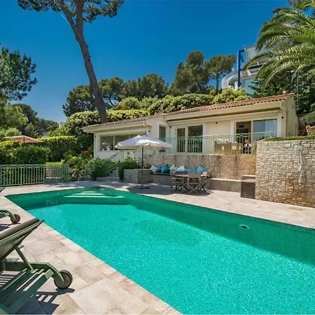 Sublime With Sea View In Cap D'antibes, 500 M From The Villa